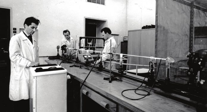 He-Ne Laser Beam Was Achieved